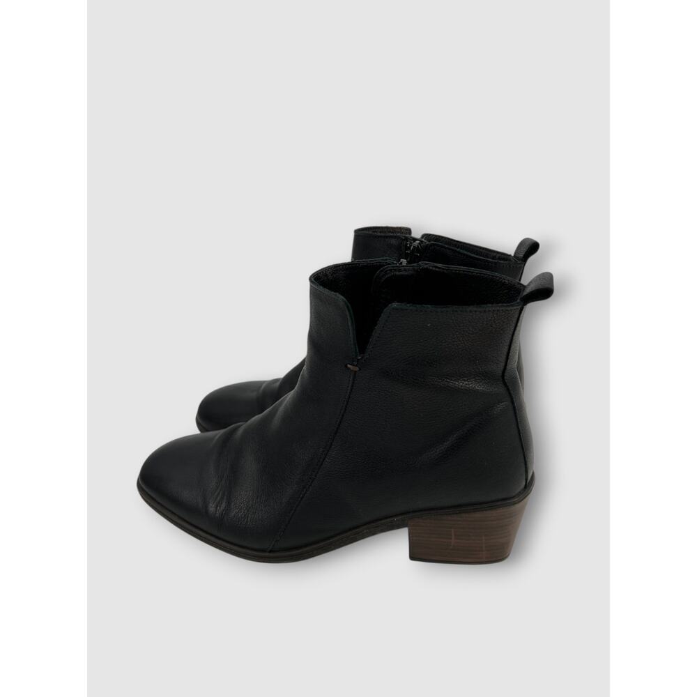Naot Black Leather Side Zip Ankle Boot Block Heel Pointed Toe Size 41 - Picture 3 of 6
